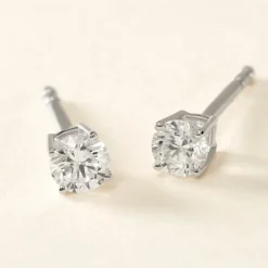 Boucles D'oreilles Puces Or Blanc Aphrodite Diamants