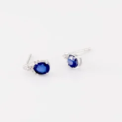 Boucles D'oreilles Puces Or Blanc Marie Saphirs Diamants